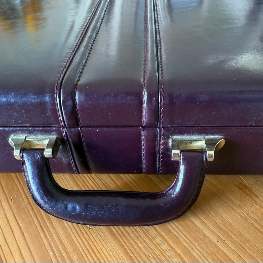 Elegant Brown Leather Briefcase